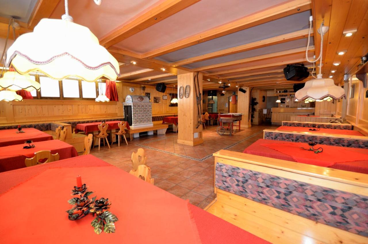 Hotel Centrale Alleghe Luaran gambar