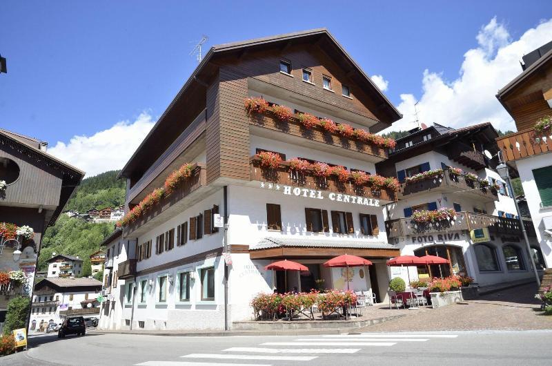 Hotel Centrale Alleghe Luaran gambar